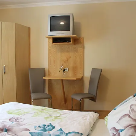 Jaegerwirt Penzion Velden am Wörthersee